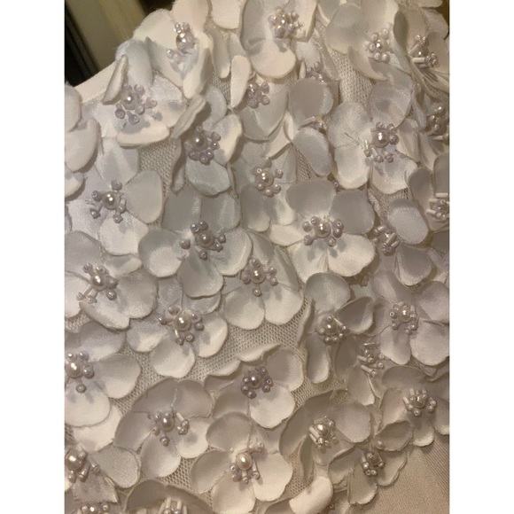 🌸 Ritmo di Perla Gorgeous Flower Embellished Mini Dress - Picture 4 of 11